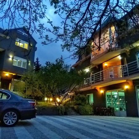 Garni Hotel Lama Крагуевац Екстериор снимка