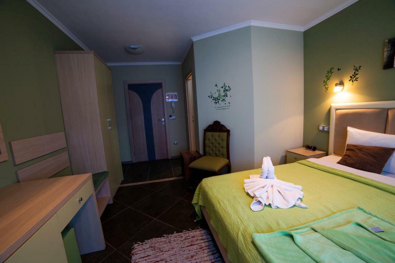 Garni Hotel Lama Крагуевац Екстериор снимка