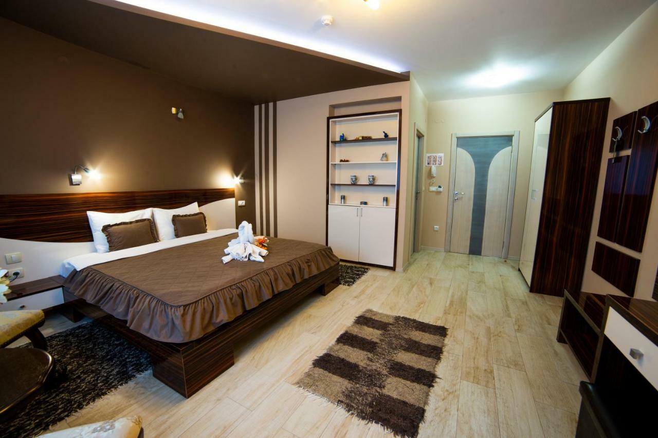 Garni Hotel Lama Крагуевац Екстериор снимка
