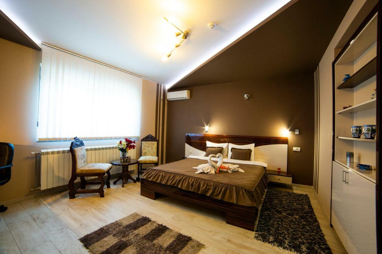 Garni Hotel Lama Крагуевац Екстериор снимка