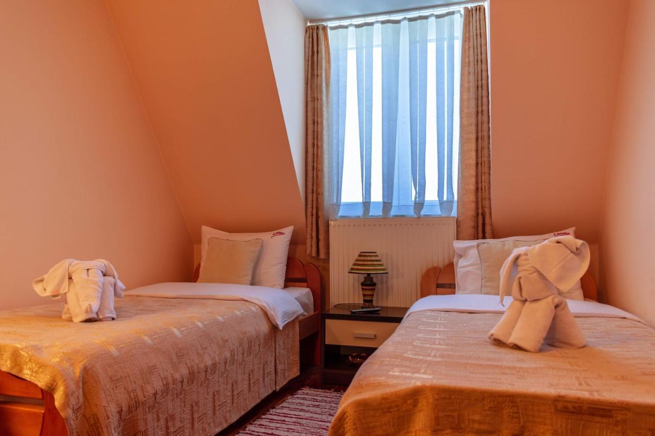 Garni Hotel Lama Крагуевац Екстериор снимка