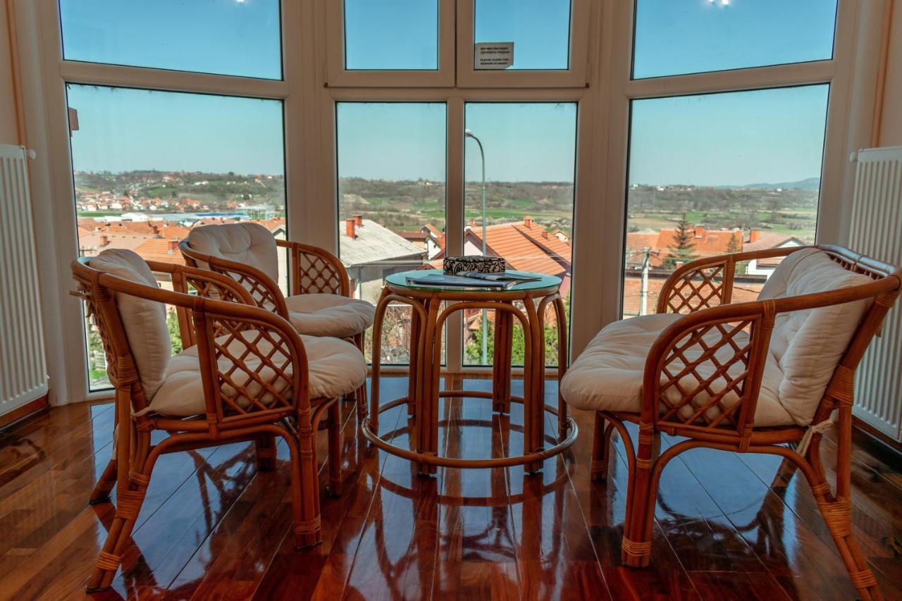 Garni Hotel Lama Крагуевац Екстериор снимка