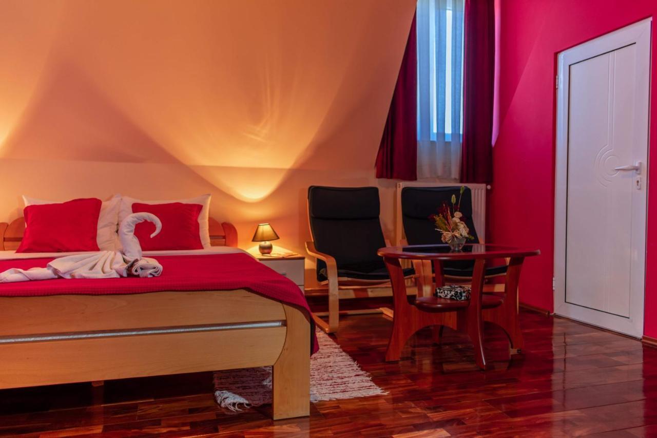 Garni Hotel Lama Крагуевац Екстериор снимка